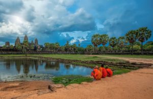Angkor Wat happy tours vietnameseluxurytravel.com